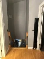 Very good gate, sturdy 5