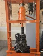 Basic but effective hydraulic press 5