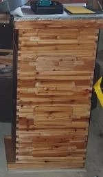 Vevor Bienenstock mit 40 Rähmchen – Eine Lösung mit Potenzial, aber weit entfernt von Perfektion 4
