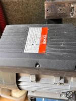 Moteur 2,2kW 2800tr/min CA 220-240V 13,8A monophasé arbre à clavette 24mm 5