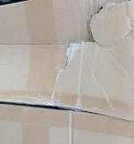 I received the package damaged and without the wind controller, through the courier company Cargus Romania. 5