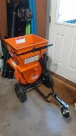 Impressive chipper for small branches 5