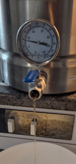 Capacity lower than advertised. Thermometer floods. 2