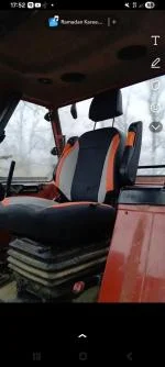Siège monté dans un tracteur  5