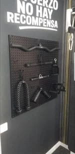 Panel perforado metal negro  5
