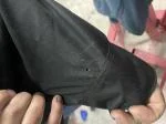Não é resistente a fogo.  1
