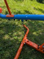 Extremely sturdy, well-thought model, but better adapted for 5+ 5