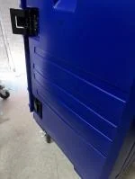 Je pense que ce produit est bien pour être utilisé en intérieur et non en extérieur, même sous un barnum le produit c’est complètement déformé lors d’une Prestations dès le premier jour 2