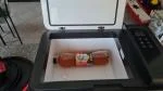 Le bottiglie si collocano coricate,ok per lattine 4
