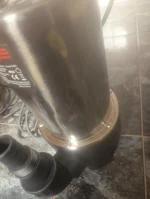 bomba dañada no viene bien embalada  1