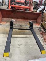 Farm boy pallet forks 5